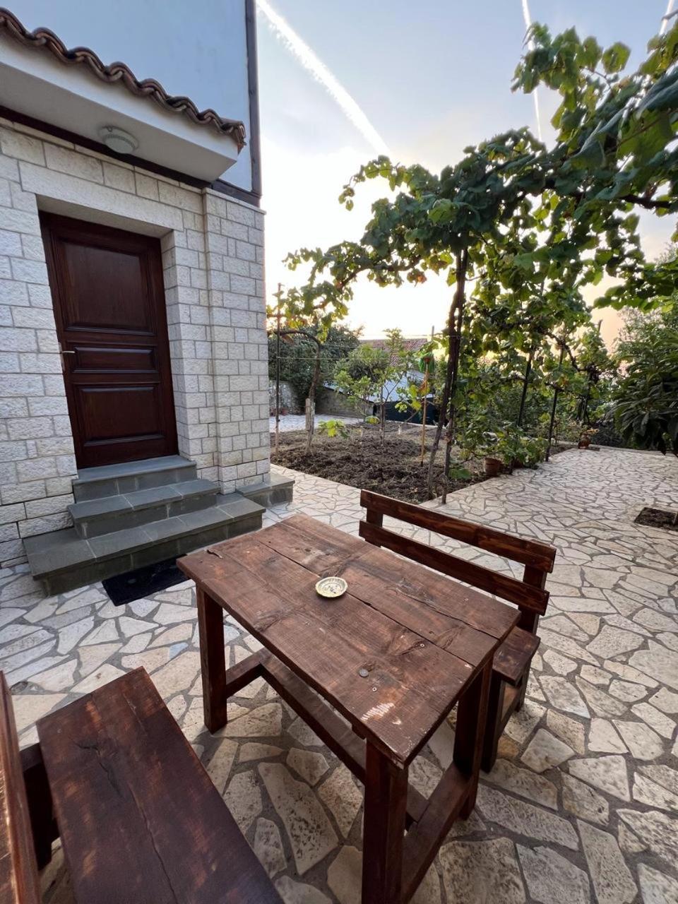 Hotel Pjetri House à Berat Extérieur photo