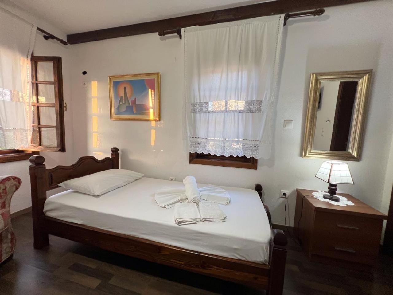 Hotel Pjetri House à Berat Extérieur photo