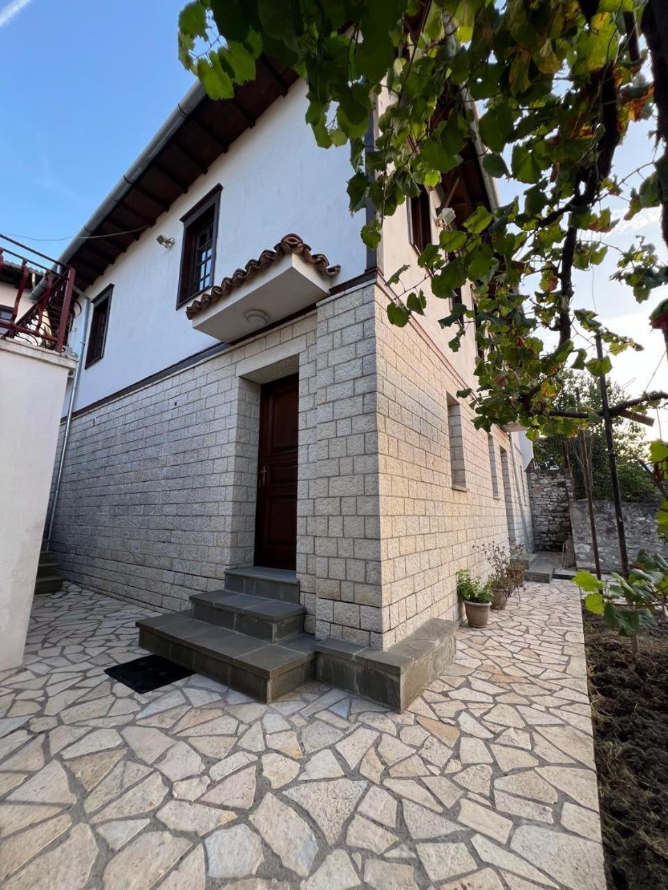 Hotel Pjetri House à Berat Extérieur photo