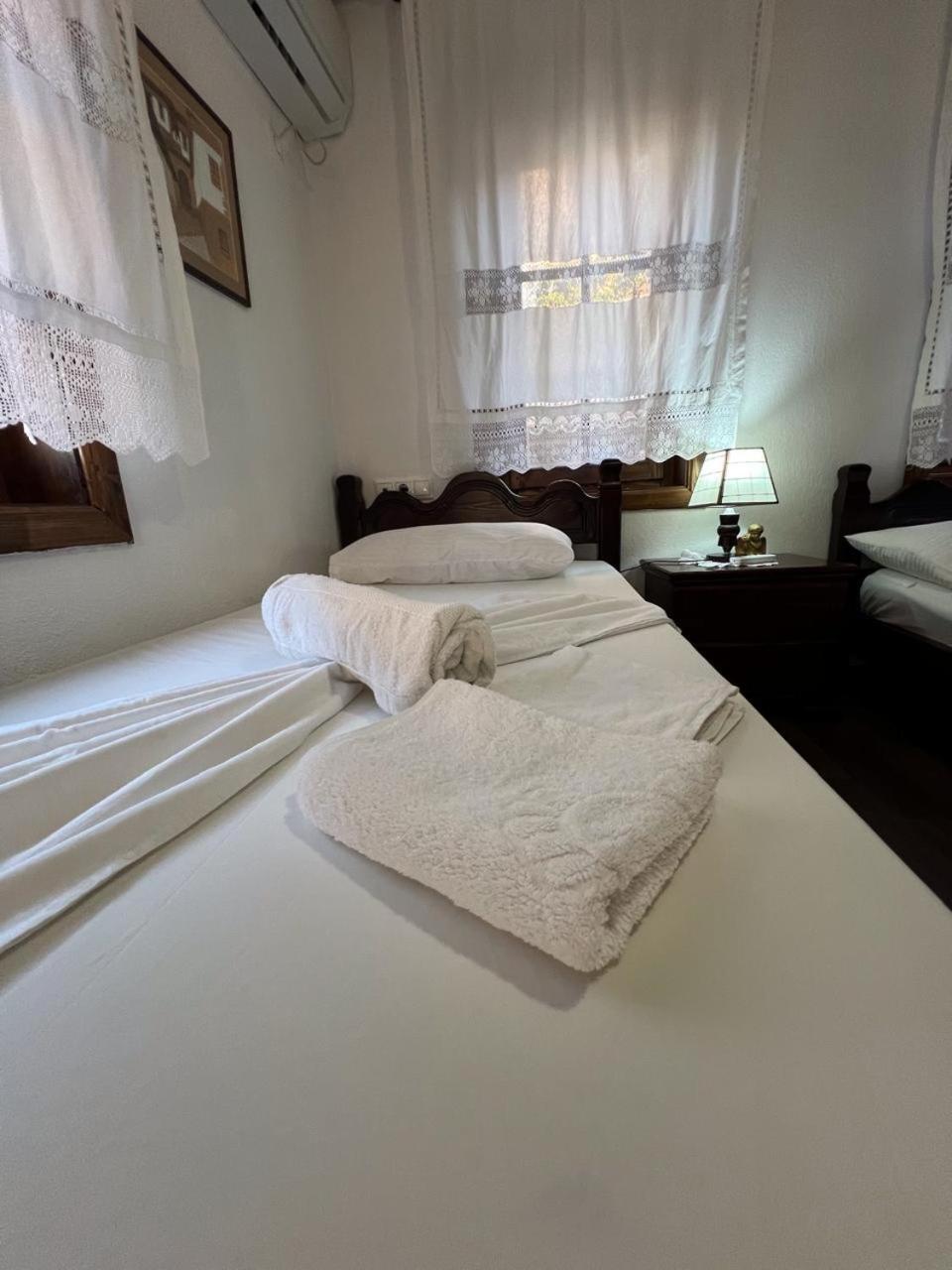 Hotel Pjetri House à Berat Extérieur photo